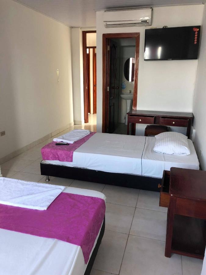 Hotel Yurupary Leticia Bagian luar foto