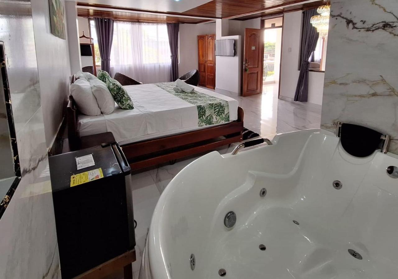 Hotel Yurupary Leticia Bagian luar foto