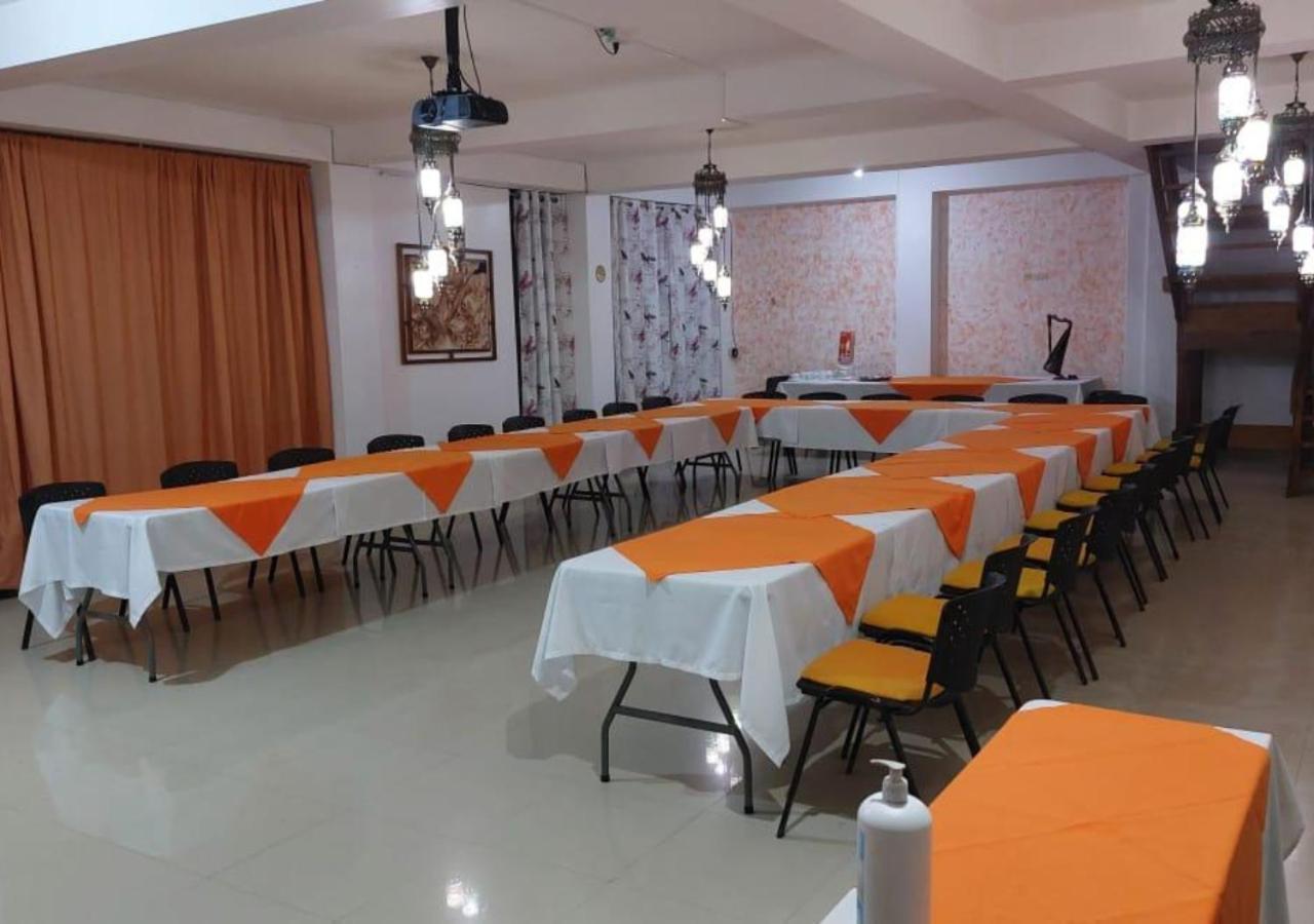 Hotel Yurupary Leticia Bagian luar foto