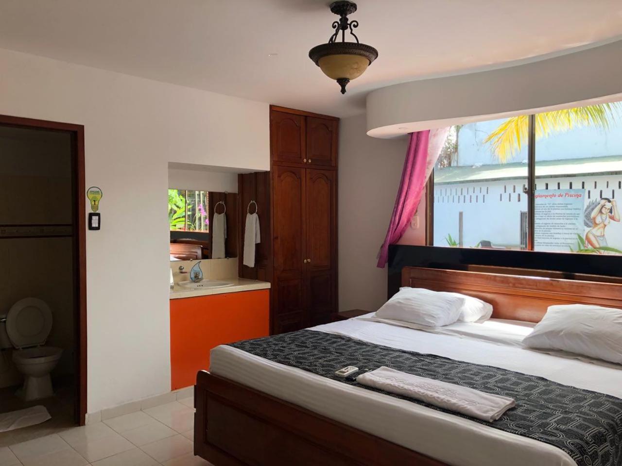 Hotel Yurupary Leticia Bagian luar foto