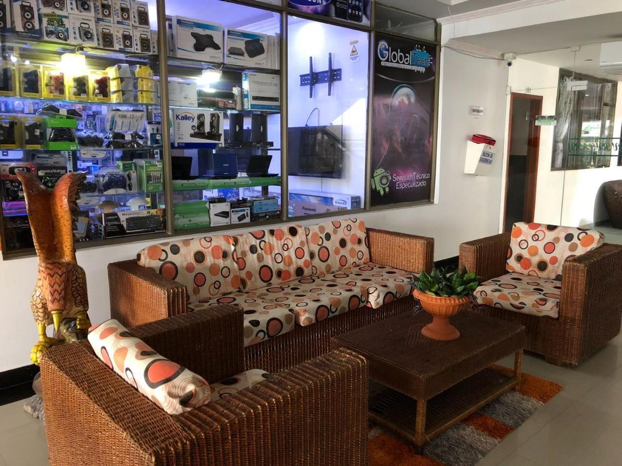 Hotel Yurupary Leticia Bagian luar foto